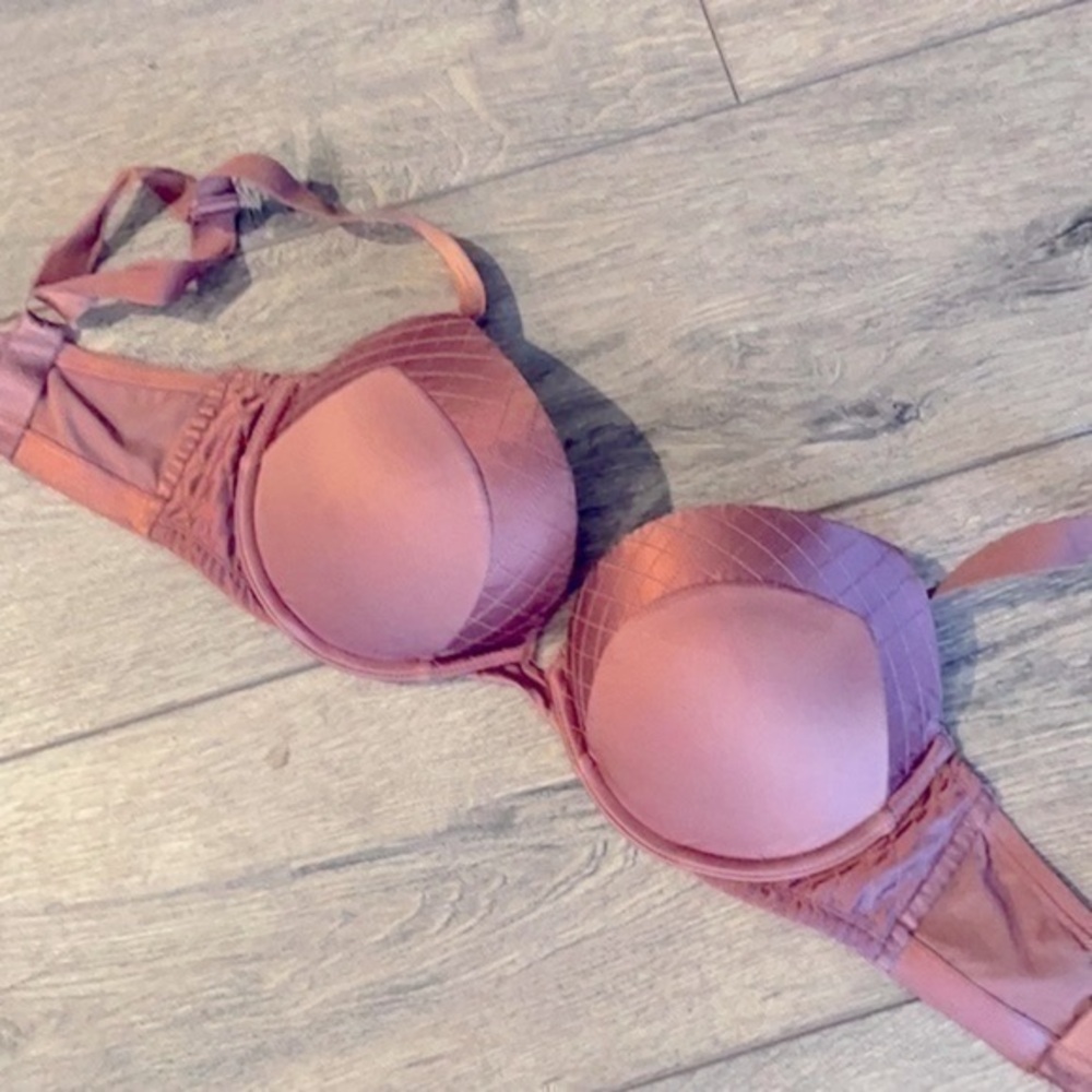 Victoria’s Secret bra 34D Mauve satiny bra